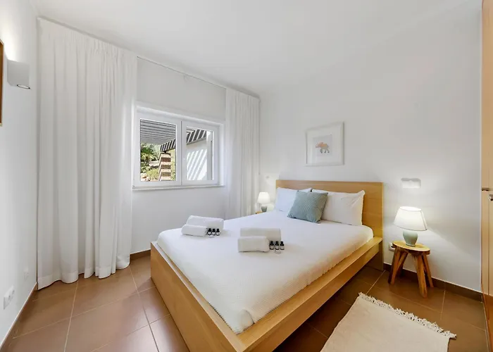 Marcia - Nature, Golf, Beaches-lagos Villa Portimão
