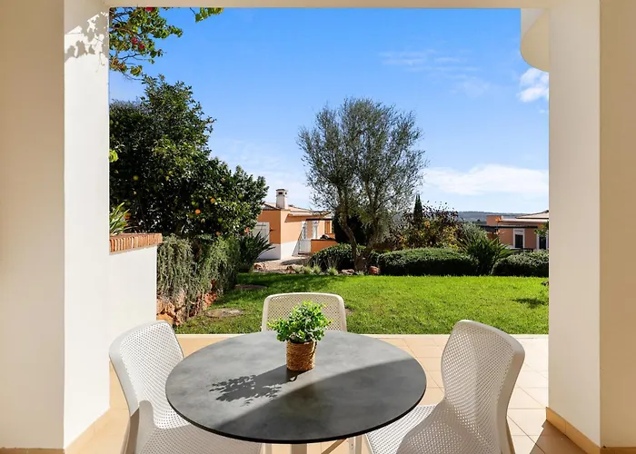 Marcia - Nature, Golf, Beaches-lagos Villa Portimão